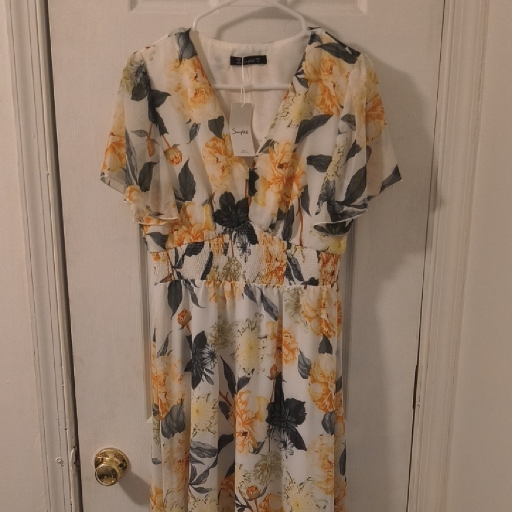 Simple Yellow and Black Floral Maxi Dress - Picture 4 of 6